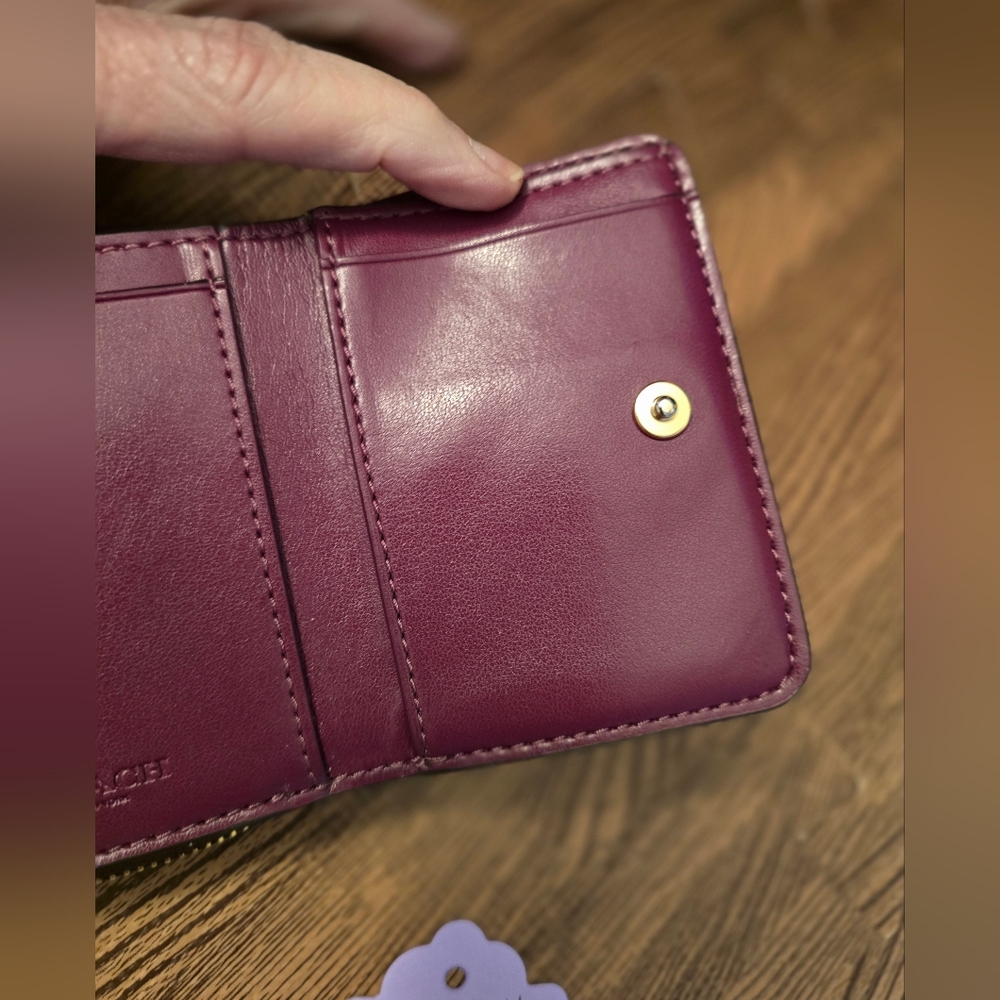 EUC COACH Sm Trifold Zip Around Wallet Dk Brown/Purple Snap Close 3 Card Slots - Picture 12 of 16
